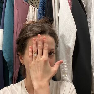 Meet your Posher, Hannah